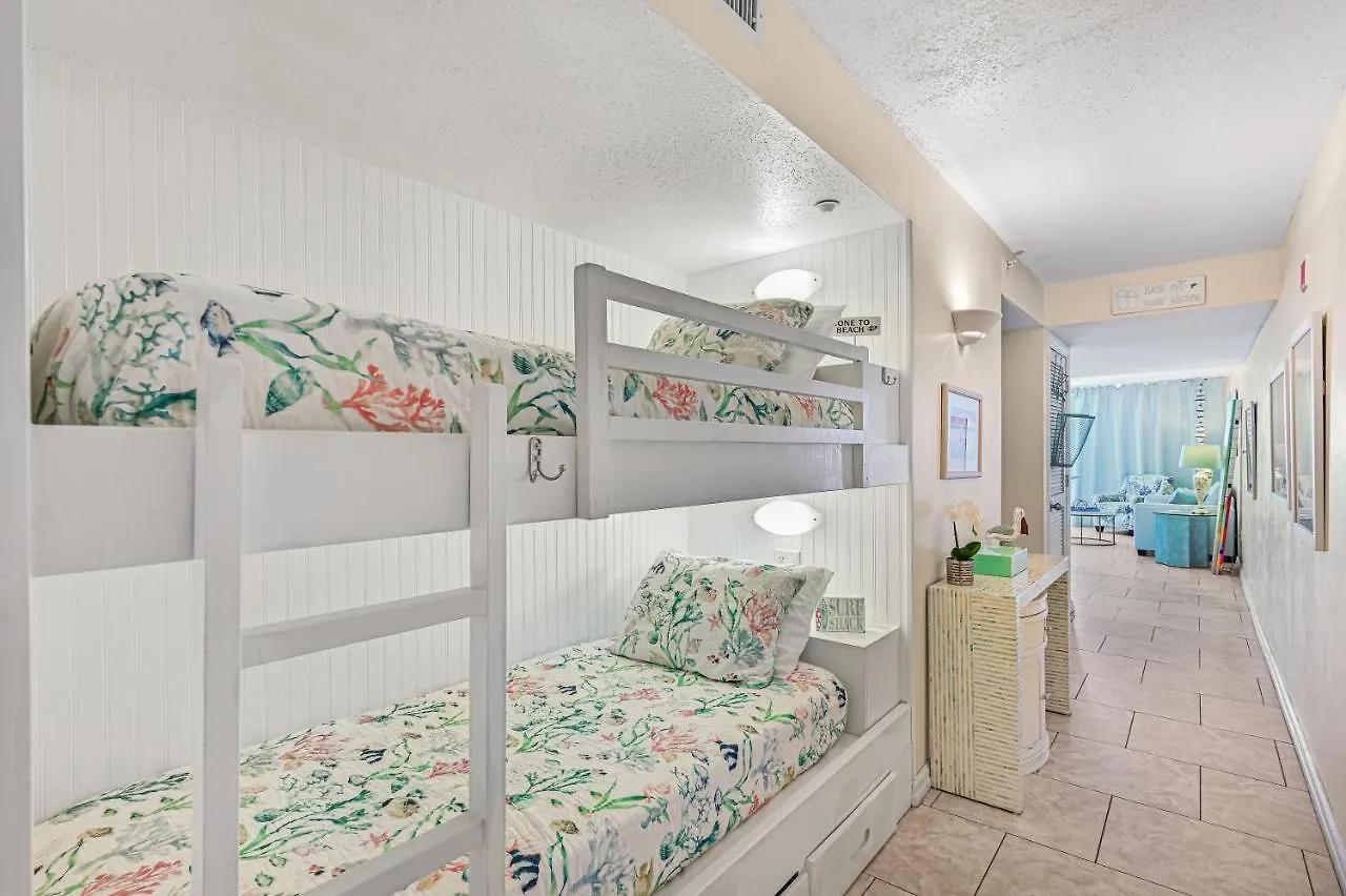 Pelican Beach Resort Rentals 德斯廷